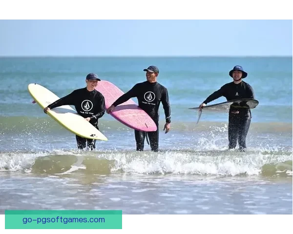 冲浪盛事:逐浪风暴,征服海洋的激情挑战 冲浪盛事:逐浪风暴,征服海洋的激情挑战