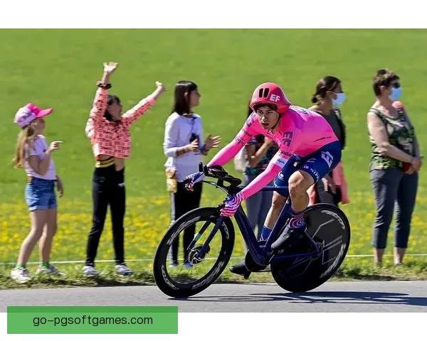 自行车比赛精彩纷呈，谁将问鼎冠军？